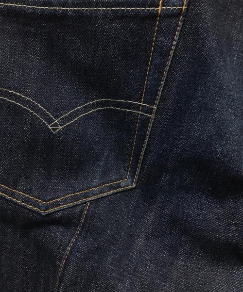 JUNYA WATANABE COMME des GARCONS（(ジュンヤワタナベ コムデギャルソン）JUNYA WATANABE COMME des GARCONS ((ジュンヤワタナベ コムデギャルソン) LEVI'S (リーバイス) 再構築デニムパンツ インディゴ サイズ:Mの古着・服飾アイテム