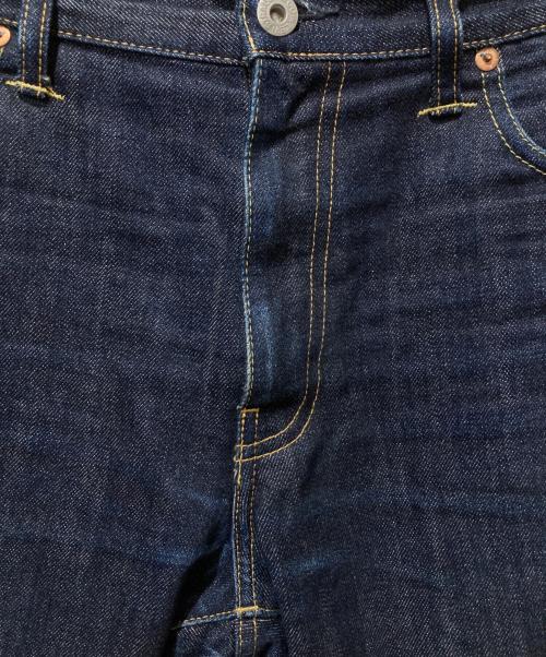 JUNYA WATANABE COMME des GARCONS（(ジュンヤワタナベ コムデギャルソン）JUNYA WATANABE COMME des GARCONS ((ジュンヤワタナベ コムデギャルソン) LEVI'S (リーバイス) 再構築デニムパンツ インディゴ サイズ:Mの古着・服飾アイテム