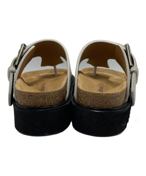 Acne studios（アクネ ストゥディオズ）ACNE STUDIOS (アクネ ストゥディオズ) Flat Sandal ホワイト サイズ:35の古着・服飾アイテム