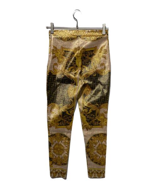 FENDI（フェンディ）FENDI (フェンディ) VERSACE (ヴェルサーチ) ズッカ×バロック柄レギンスパンツ ベージュ×ゴールド サイズ:40の古着・服飾アイテム