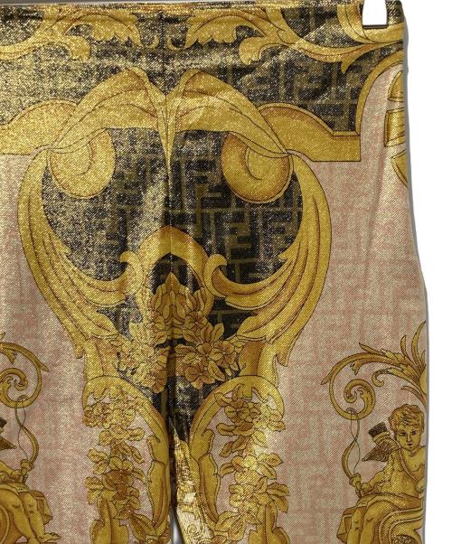 FENDI（フェンディ）FENDI (フェンディ) VERSACE (ヴェルサーチ) ズッカ×バロック柄レギンスパンツ ベージュ×ゴールド サイズ:40の古着・服飾アイテム
