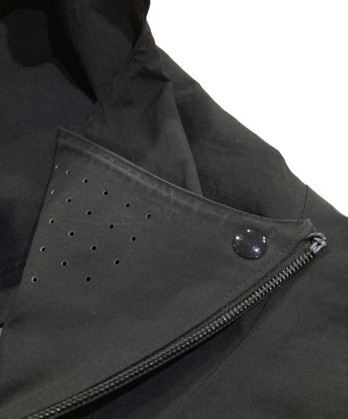 OUTDOOR GARMENT（アウトドアガーメント）OUTDOOR GARMENT (アウトドアガーメント) SLASH SHELL COEXISTマウンテンパーカー ブラック×グレー サイズ:Lの古着・服飾アイテム