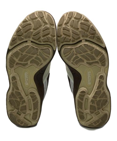 NIKE（ナイキ）NIKE (ナイキ) TRAVIS SCOTT (トラヴィススコット) ZOOM FIELD JAXX ブラウン×ホワイト サイズ:26.5cmの古着・服飾アイテム