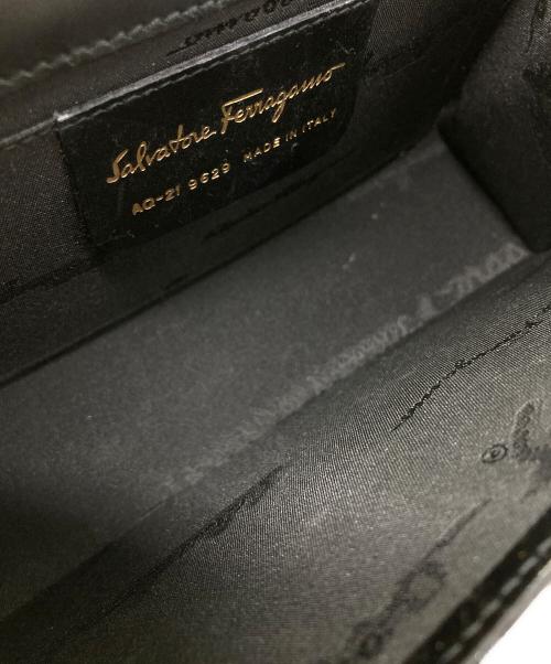 Salvatore Ferragamo（サルヴァトーレ フェラガモ）Salvatore Ferragamo (サルヴァトーレ フェラガモ) ガンチーニチェーンショルダーバッグ ブラックの古着・服飾アイテム