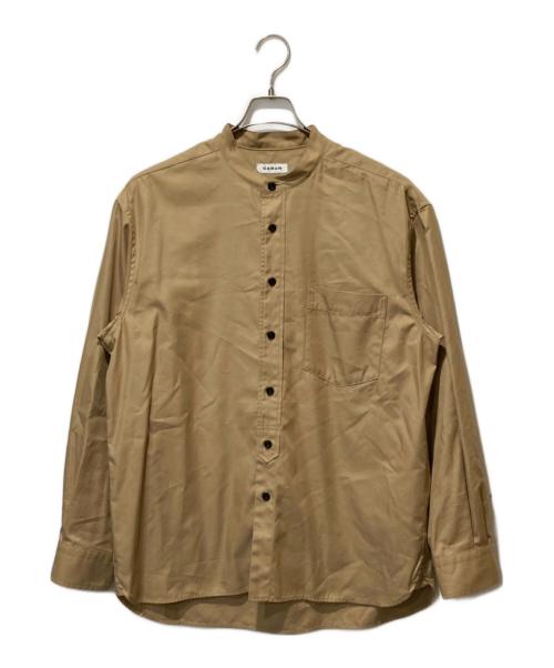 CABAN（キャバン）CABAN (キャバン) コットンギャバジン バンドカラーシャツ ベージュ サイズ:Mの古着・服飾アイテム