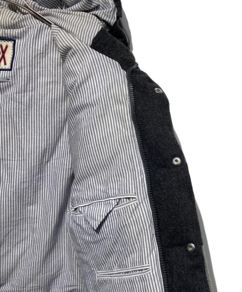 MONCLER GAMME BLEU（モンクレール ガム ブルー）MONCLER GAMME BLEU (モンクレール ガム ブルー) GIUBBINO ダウンジャケット グレーの古着・服飾アイテム