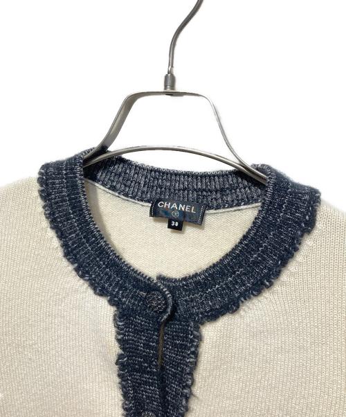 CHANEL（シャネル）CHANEL (シャネル) ココマークボタンカーディガン アイボリー サイズ:38の古着・服飾アイテム