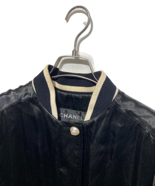CHANEL（シャネル）CHANEL (シャネル) パールココボタン シルクサテンブルゾン ブラック サイズ:36の古着・服飾アイテム
