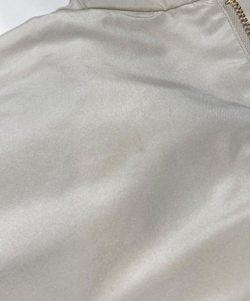 EPOCA（エポカ）EPOCA (エポカ) ライトメモリータフタ フーデッドジップブルゾン ベージュ サイズ:40の古着・服飾アイテム