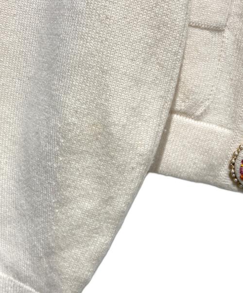 CHANEL（シャネル）CHANEL (シャネル) ココマークボタンカシミヤカーディガン アイボリー サイズ:36の古着・服飾アイテム