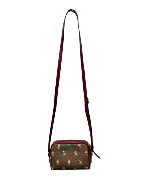 GUCCI（グッチ）GUCCI (グッチ) ドラえもん (ドラエモン) GGスプリーム ショルダーバッグ ブラウン×レッドの古着・服飾アイテム