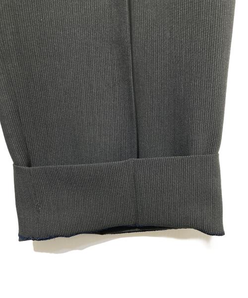 GIORGIO ARMANI（ジョルジオアルマーニ）GIORGIO ARMANI (ジョルジオアルマーニ) タックスラックス グレー サイズ:50の古着・服飾アイテム