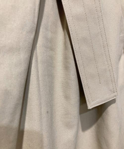 tactor（タクター）TACTOR (タクター) ベルテッドアシンメトリーパンツ ベージュ サイズ:SIZE 1の古着・服飾アイテム