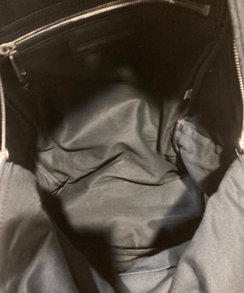 MCQ（マックキュー）MCQ (マックキュー) Repeat Logo Backpack ブラックの古着・服飾アイテム