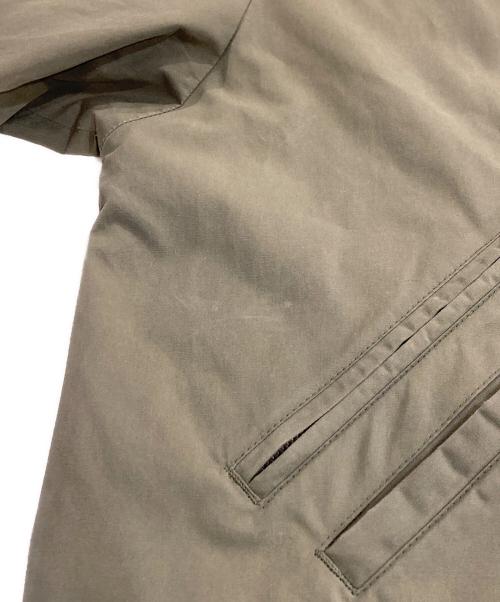 Needles（ニードルズ）Needles (ニードルズ) Stand Collar Down Coat Wax Coating オリーブ サイズ:Sの古着・服飾アイテム