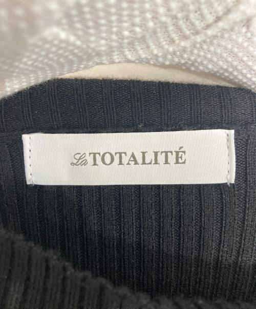 La TOTALITE（ラ ト―タリテ）La TOTALITE (ラ ト―タリテ) フリルスリーブハイネックプルオーバー ブラック サイズ:なしの古着・服飾アイテム