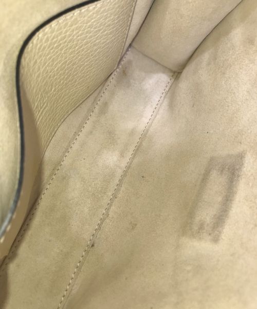 VALENTINO GARAVANI（ヴァレンティノ・ガラヴァーニ）VALENTINO GARAVANI (ヴァレンティノ・ガラヴァーニ) SMALL ROCKSTUD CROSSBODY BAG アイボリーの古着・服飾アイテム