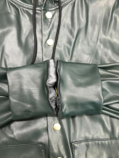 CULLNI（クルニ）CULLNI (クルニ) Faux Leather Dot Button Hoodie Blouson グリーン サイズ:Lの古着・服飾アイテム
