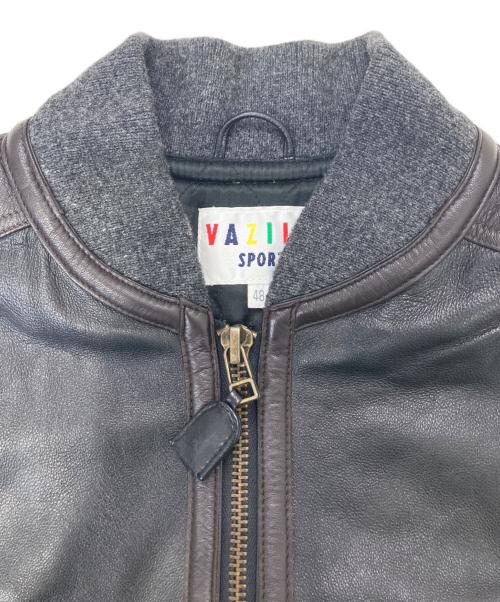 VAZIIE SPORT（バジエスポーツ）VAZIIE SPORT (バジエスポーツ) 袖切り替えラムレザージャケット グレー サイズ:48の古着・服飾アイテム