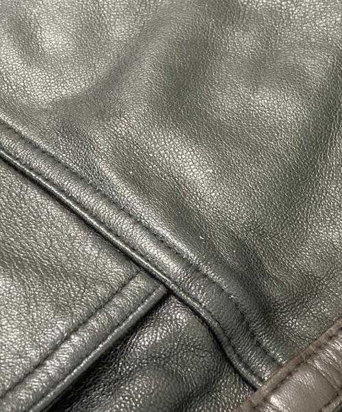 VAZIIE SPORT（バジエスポーツ）VAZIIE SPORT (バジエスポーツ) 袖切り替えラムレザージャケット グレー サイズ:48の古着・服飾アイテム
