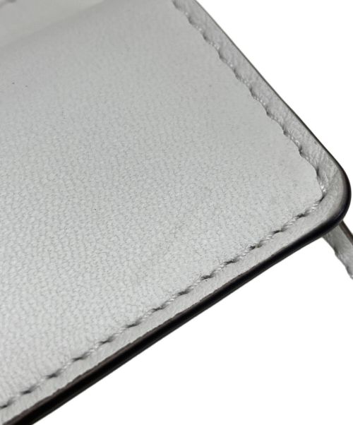 FENDI（フェンディ）FENDI (フェンディ) バゲット カードケース ホワイトの古着・服飾アイテム