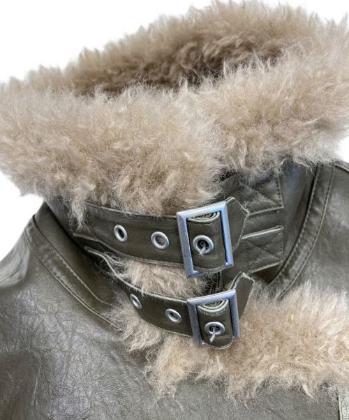 MURUA（ムルーア）MURUA (ムルーア) ヴィンテージライクショートフェイクムートン ジャケット カーキ サイズ:Fの古着・服飾アイテム