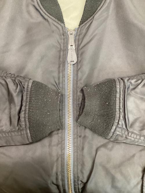 AVIREX（アヴィレックス）AVIREX (アヴィレックス) リバーシブルジャケット カーキ×ブラック サイズ:Lの古着・服飾アイテム