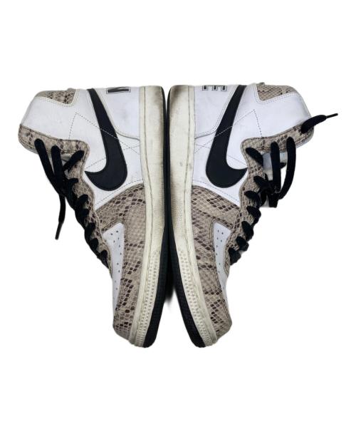 NIKE（ナイキ）NIKE (ナイキ) スニーカー ホワイト×グレー サイズ:27.5cmの古着・服飾アイテム