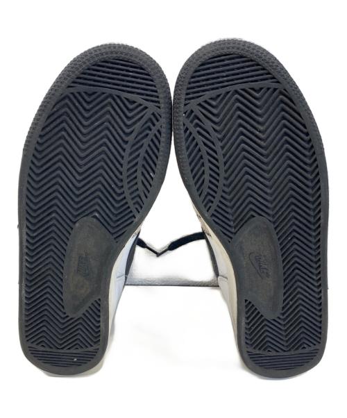 NIKE（ナイキ）NIKE (ナイキ) スニーカー ホワイト×グレー サイズ:27.5cmの古着・服飾アイテム