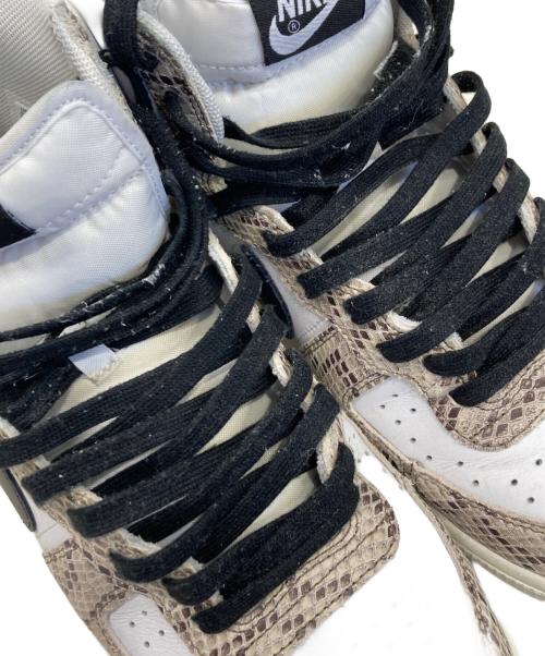 NIKE（ナイキ）NIKE (ナイキ) スニーカー ホワイト×グレー サイズ:27.5cmの古着・服飾アイテム