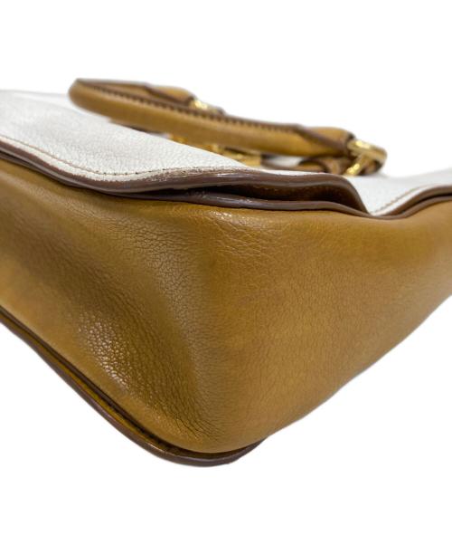 MIU MIU（ミュウミュウ）MIU MIU (ミュウミュウ) マドラス2WAYバッグ ブラウン×ホワイトの古着・服飾アイテム