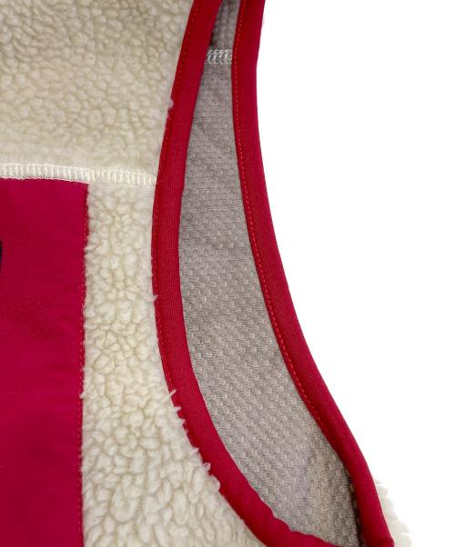 Patagonia（パタゴニア）Patagonia (パタゴニア) CLASSIC RETRO-X VEST アイボリー×レッド サイズ:Mの古着・服飾アイテム