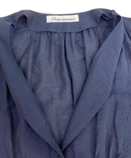 porter des boutons（ポルテデブトン）porter des boutons (ポルテデブトン) Vネックワンピース ブラック サイズ:無しの古着・服飾アイテム