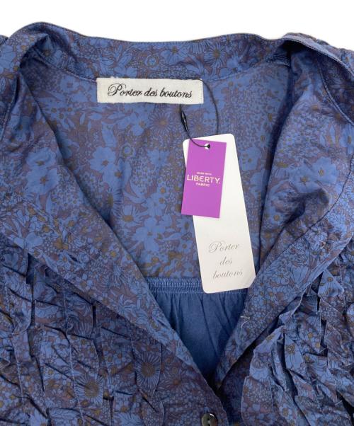 porter des boutons（ポルテデブトン）porter des boutons (ポルテデブトン) 半袖ブラウス ブルー サイズ:不明 未使用品の古着・服飾アイテム
