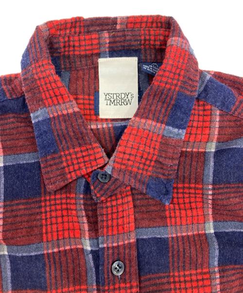 YSTRDY'S TMRRW（イエスタデイズトゥモロウ）YSTRDY'S TMRRW (イエスタデイズトゥモロウ) FLEA MARKET SHIRT レッド サイズ:FREEの古着・服飾アイテム