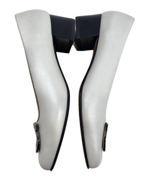 Salvatore Ferragamo（サルヴァトーレ フェラガモ）Salvatore Ferragamo (サルヴァトーレ フェラガモ) パンプス ホワイト サイズ:6 1/2の古着・服飾アイテム