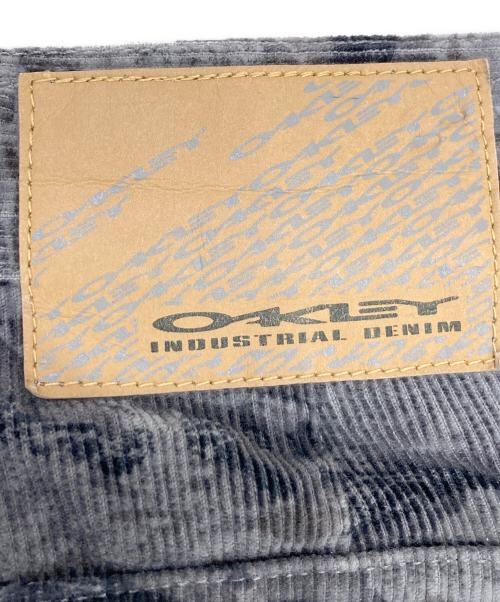OAKLEY（オークリー）OAKLEY (オークリー) カモフラコーデュロイパンツ グレー サイズ:76㎝(W30)の古着・服飾アイテム
