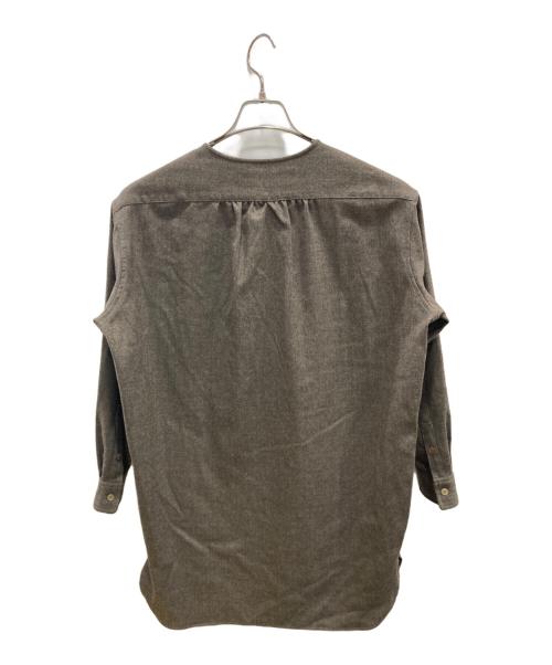 LE GLAZIK（ル グラジック）LE GLAZIK (ル グラジック) ギャザーノーカラーシャツ ブラウン サイズ:36の古着・服飾アイテム
