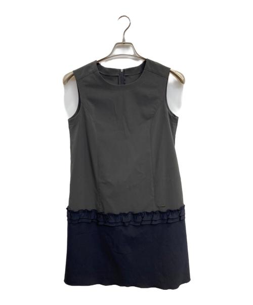 FOXEY NEWYORK（フォクシーニューヨーク）FOXEY NEWYORK (フォクシーニューヨーク) ノースリーブレイニーワンピース グレー サイズ:40の古着・服飾アイテム