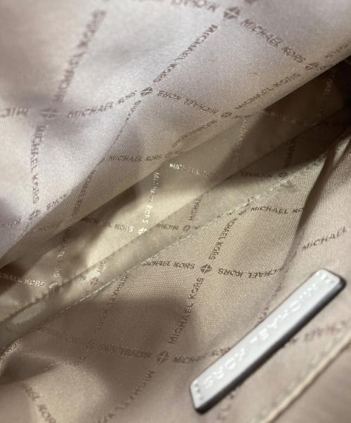 MICHAEL KORS（マイケル・コース）MICHAEL KORS (マイケルコース) ショルダーバッグ ホワイトの古着・服飾アイテム