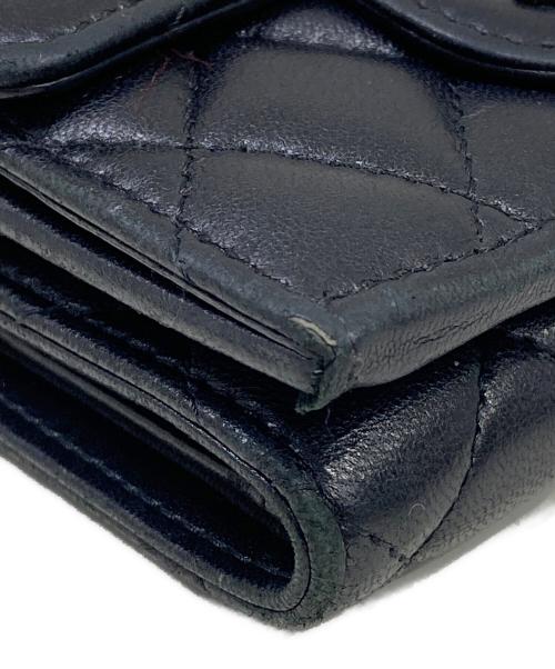 CHANEL（シャネル）CHANEL (シャネル) マトラッセクラシックスモールフラップウォレット ブラックの古着・服飾アイテム