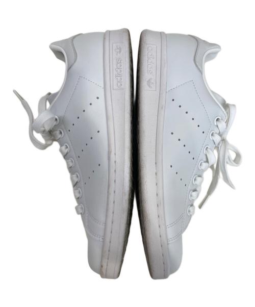 adidas（アディダス）adidas (アディダス) スニーカー ホワイト サイズ:24㎝の古着・服飾アイテム