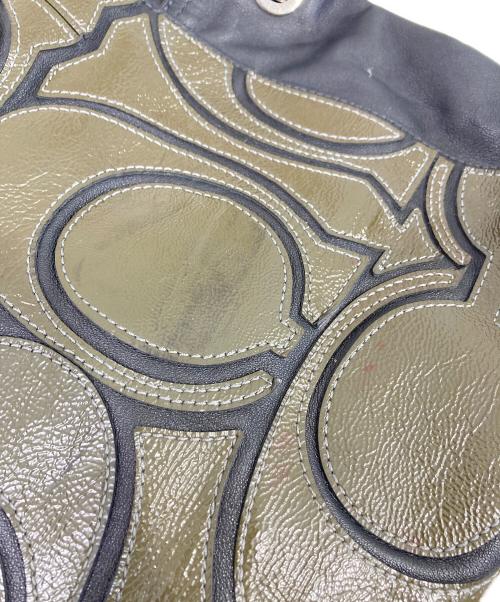 COACH（コーチ）COACH (コーチ) エナメルシグネチャーハンドバッグの古着・服飾アイテム