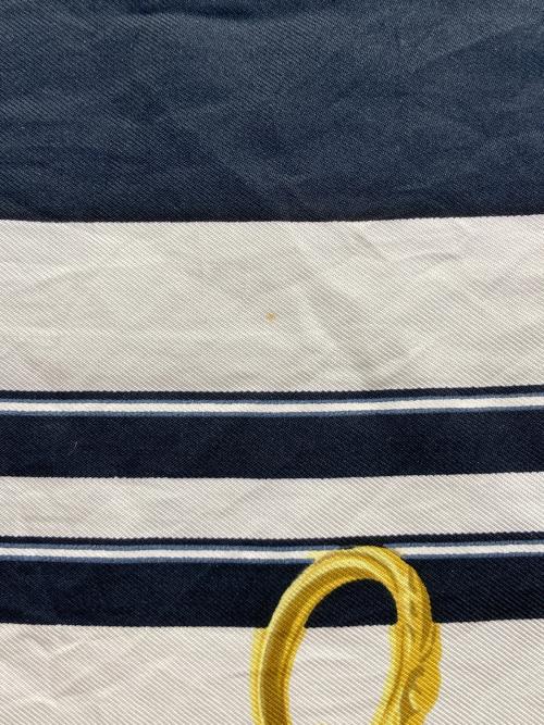 HERMES（エルメス）HERMES (エルメス) シルクスカーフ ホワイト×ネイビーの古着・服飾アイテム