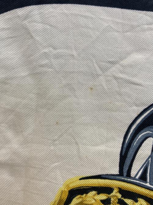 HERMES（エルメス）HERMES (エルメス) シルクスカーフ ホワイト×ネイビーの古着・服飾アイテム