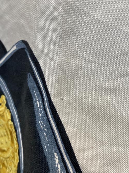 HERMES（エルメス）HERMES (エルメス) シルクスカーフ ホワイト×ネイビーの古着・服飾アイテム