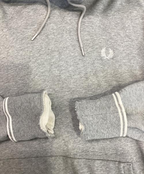 FRED PERRY（フレッドペリー）FRED PERRY (フレッドペリー) Tipped Hooded Sweatshirt グレー サイズ:Lの古着・服飾アイテム