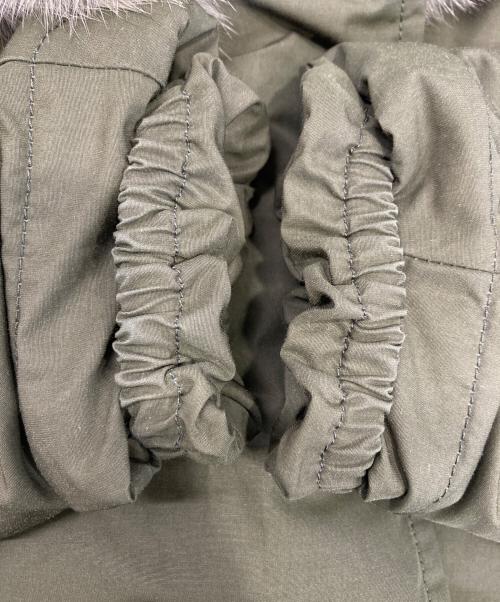 DUVETICA（デュベティカ）DUVETICA (デュベティカ) FINGUARADUE ダウンコート カーキ サイズ:42の古着・服飾アイテム