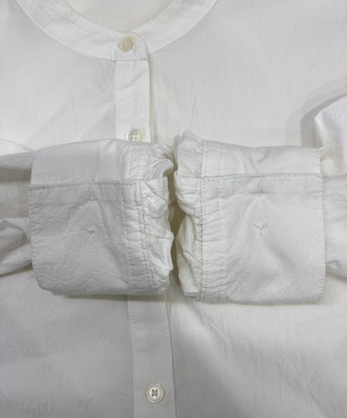 kurashi&trips publishing（クラシアンドトリップス パブリッシング）kurashi&trips publishing (クラシアンドトリップス パブリッシング) シャツ ホワイト サイズ:Mの古着・服飾アイテム