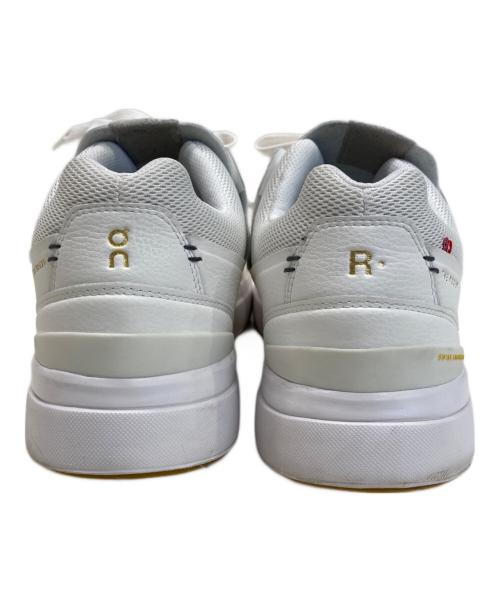 on（オン）on (オン) THE ROGER Centre Court ホワイト サイズ:28.5cmの古着・服飾アイテム